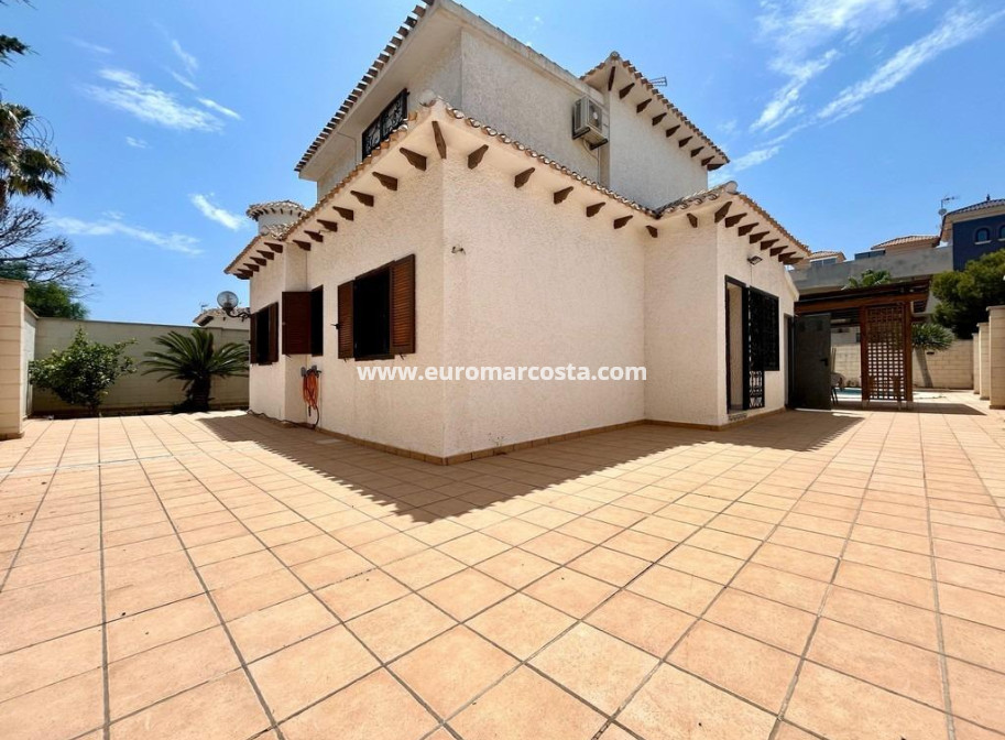 Sale - Villa - Orihuela Costa
