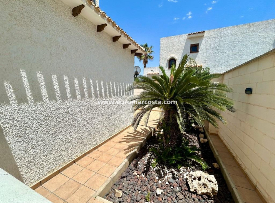 Sale - Villa - Orihuela Costa