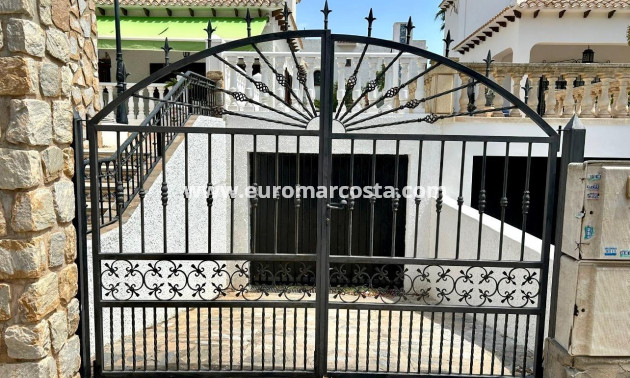 Sale - Villa - Orihuela Costa
