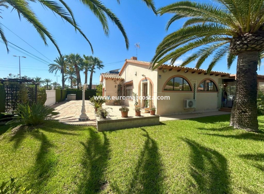 Venta - Villa - Orihuela Costa