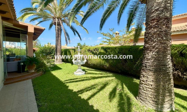 Venta - Villa - Orihuela Costa
