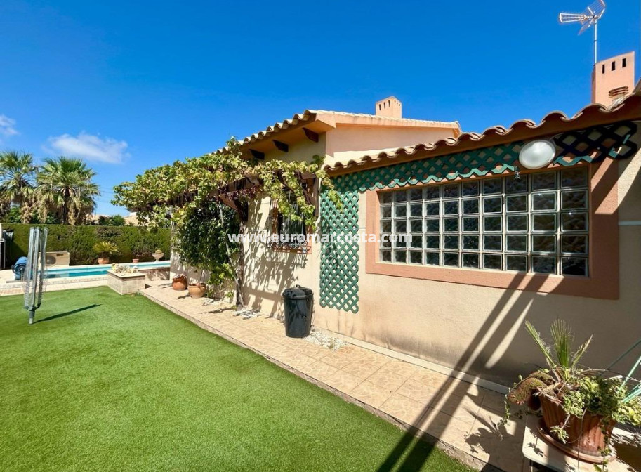 Venta - Villa - Orihuela Costa