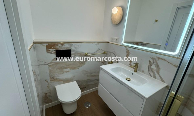 Sale - Apartment / flat - Torrevieja - TORREVIEJA