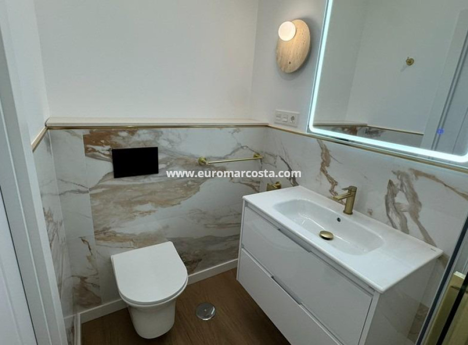 Sale - Apartment / flat - Torrevieja - TORREVIEJA