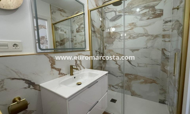 Sale - Apartment / flat - Torrevieja - TORREVIEJA