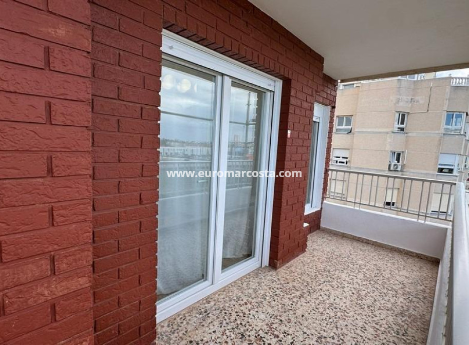 Sale - Apartment / flat - Torrevieja - TORREVIEJA