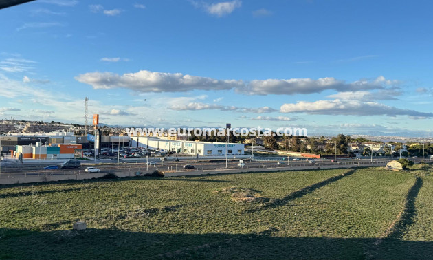 Sale - Apartment / flat - Torrevieja - TORREVIEJA