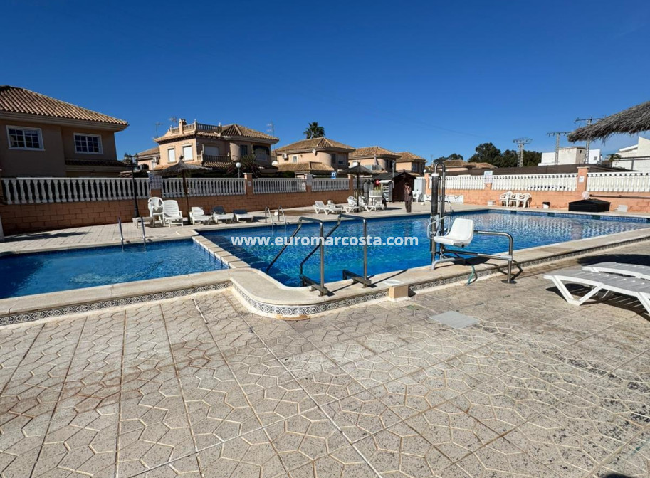 Objekte zum Wiederverkauf - Bungalow - Torrevieja - TORREVIEJA