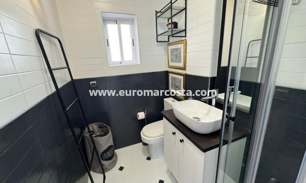 Objekte zum Wiederverkauf - Bungalow - Torrevieja - TORREVIEJA