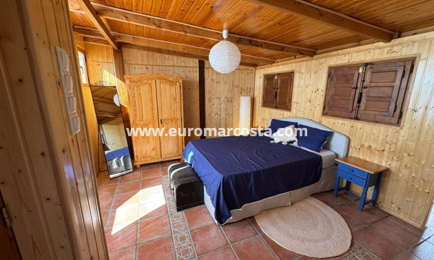 Objekte zum Wiederverkauf - Bungalow - Torrevieja - TORREVIEJA