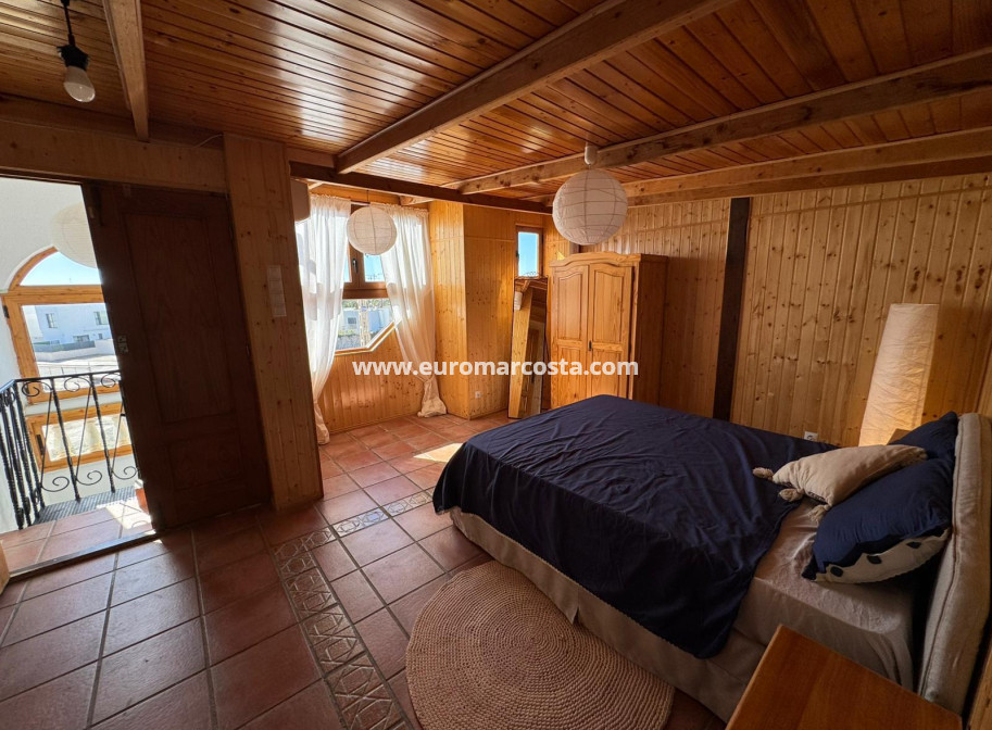 Objekte zum Wiederverkauf - Bungalow - Torrevieja - TORREVIEJA