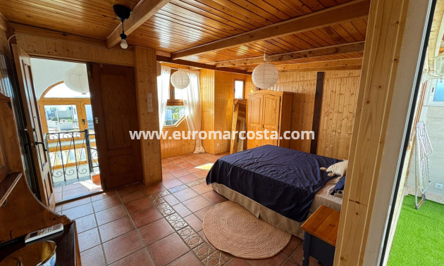 Objekte zum Wiederverkauf - Bungalow - Torrevieja - TORREVIEJA