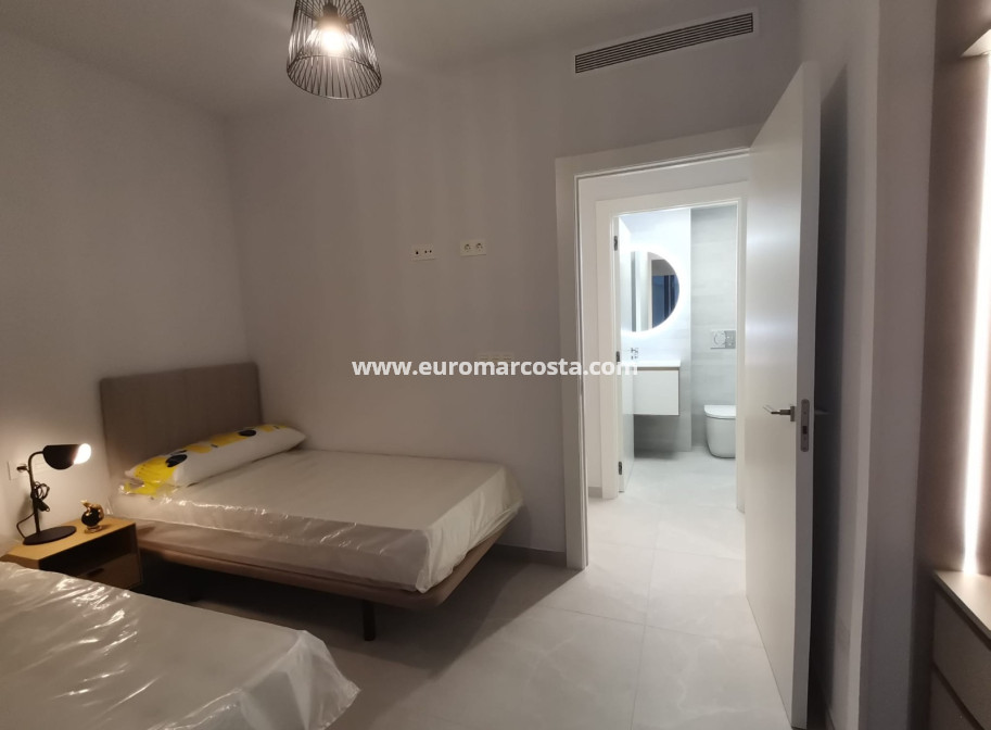 Neubauten - Wohnung - Torrevieja - TORREVIEJA