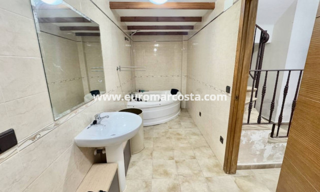 Objekte zum Wiederverkauf - Stadthaus - Guardamar del Segura - Urbanizaciones