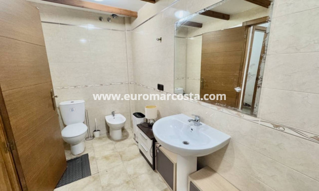 Objekte zum Wiederverkauf - Stadthaus - Guardamar del Segura - Urbanizaciones