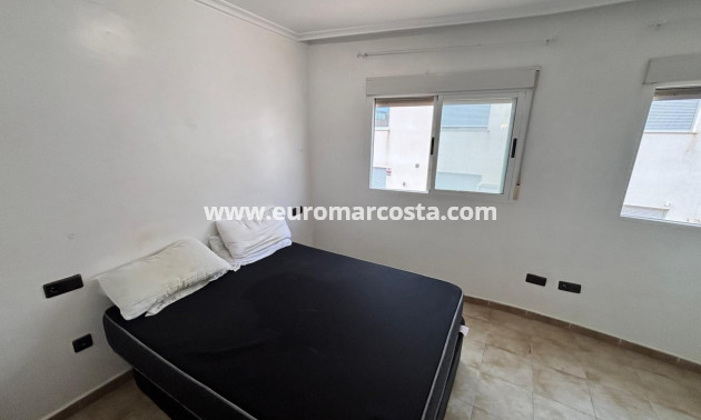 Objekte zum Wiederverkauf - Stadthaus - Guardamar del Segura - Urbanizaciones