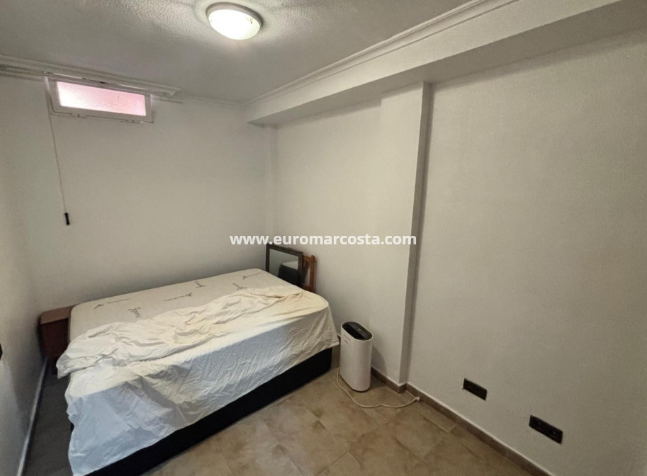 Objekte zum Wiederverkauf - Stadthaus - Guardamar del Segura - Urbanizaciones