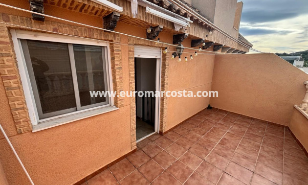 Objekte zum Wiederverkauf - Stadthaus - Guardamar del Segura - Urbanizaciones