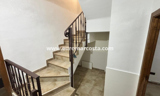 Objekte zum Wiederverkauf - Stadthaus - Guardamar del Segura - Urbanizaciones