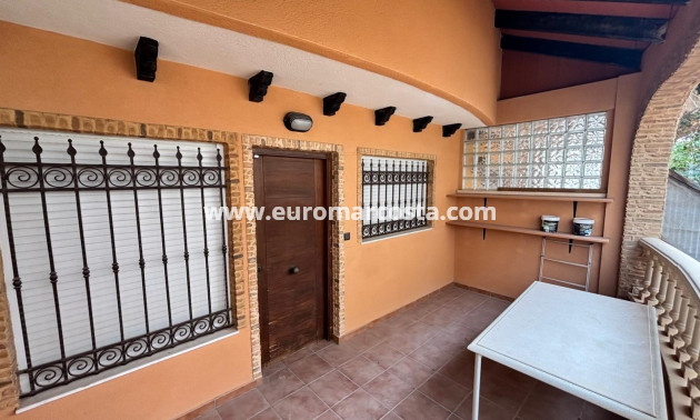 Objekte zum Wiederverkauf - Stadthaus - Guardamar del Segura - Urbanizaciones