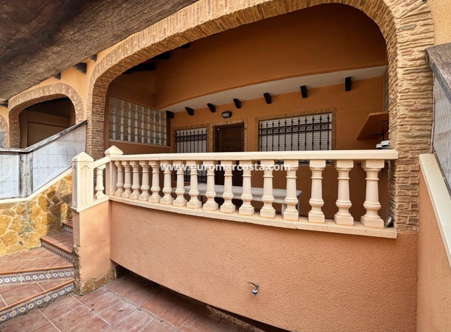 Objekte zum Wiederverkauf - Stadthaus - Guardamar del Segura - Urbanizaciones