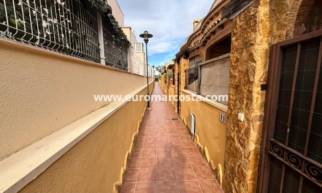 Objekte zum Wiederverkauf - Stadthaus - Guardamar del Segura - Urbanizaciones