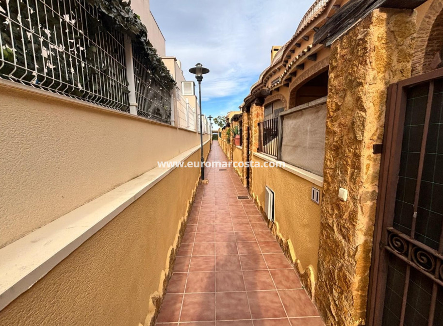 Objekte zum Wiederverkauf - Stadthaus - Guardamar del Segura - Urbanizaciones