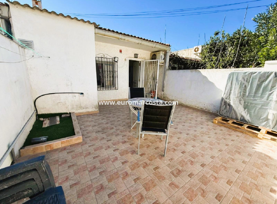 Objekte zum Wiederverkauf - Stadthaus - Torrevieja - TORREVIEJA