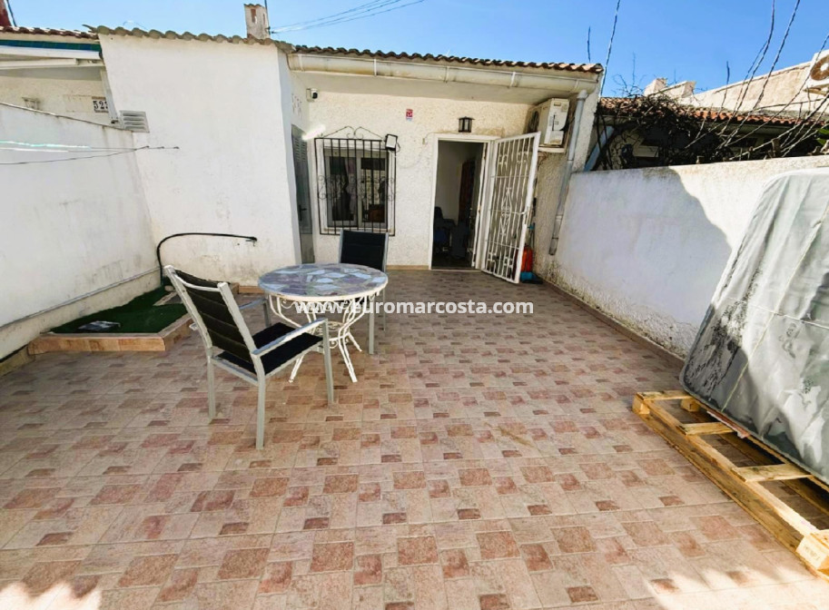 Objekte zum Wiederverkauf - Stadthaus - Torrevieja - TORREVIEJA