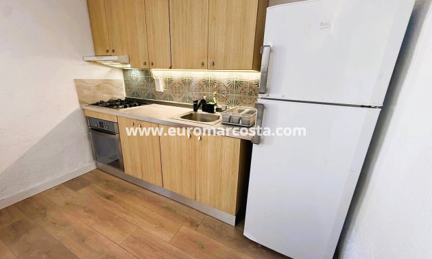 Objekte zum Wiederverkauf - Stadthaus - Torrevieja - TORREVIEJA