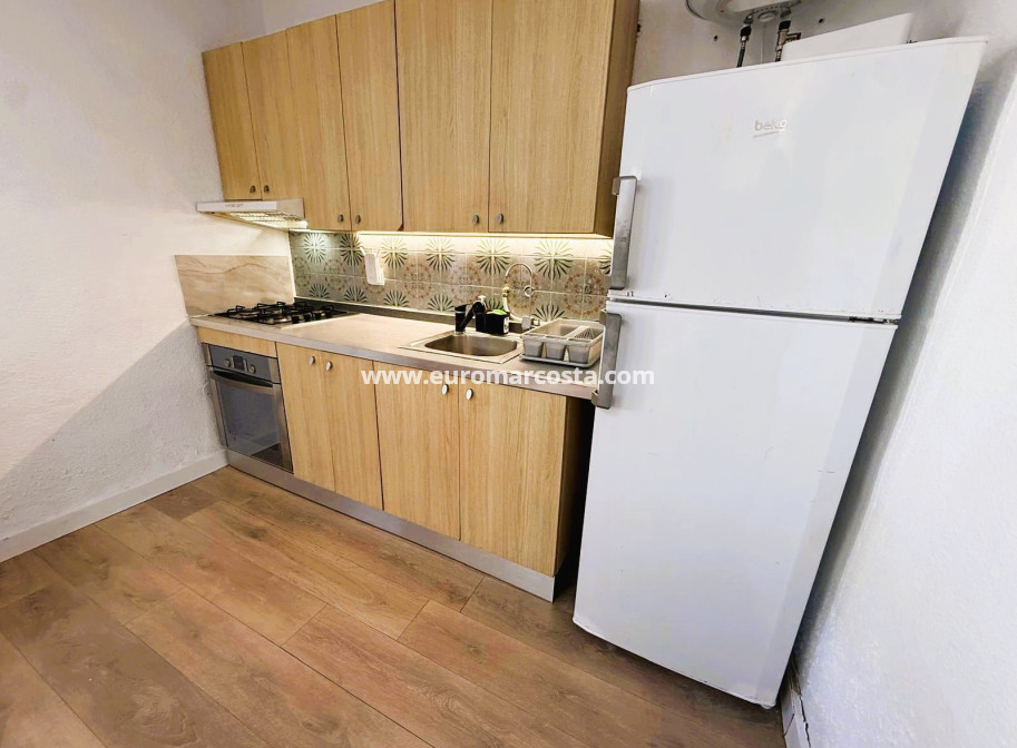 Objekte zum Wiederverkauf - Stadthaus - Torrevieja - TORREVIEJA