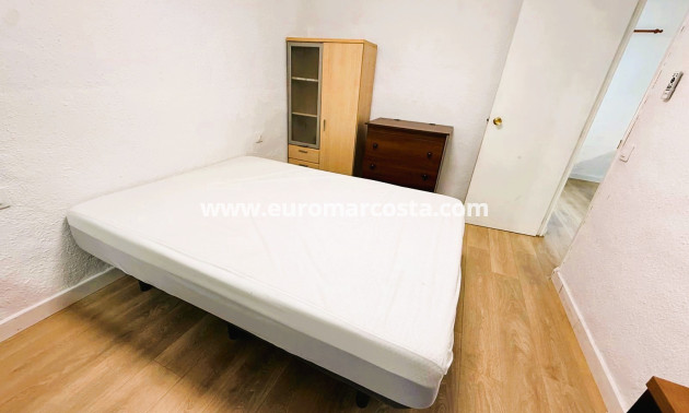 Objekte zum Wiederverkauf - Stadthaus - Torrevieja - TORREVIEJA