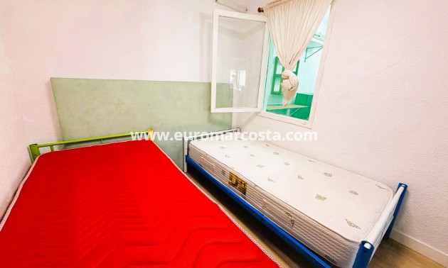 Objekte zum Wiederverkauf - Stadthaus - Torrevieja - TORREVIEJA