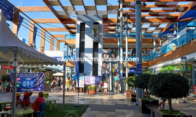 Objekte zum Wiederverkauf - Stadthaus - Torrevieja - TORREVIEJA