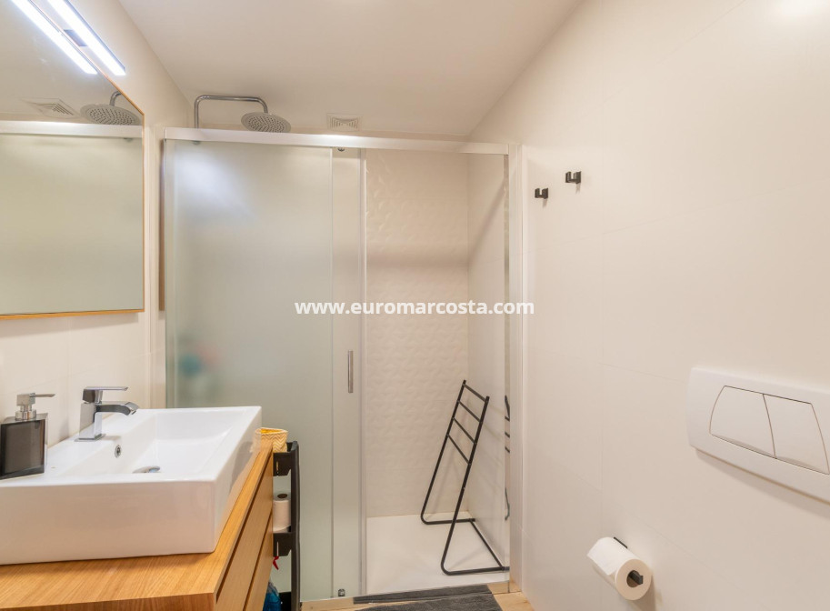 Objekte zum Wiederverkauf - Wohnung - Guardamar del Segura - Puerto Deportivo