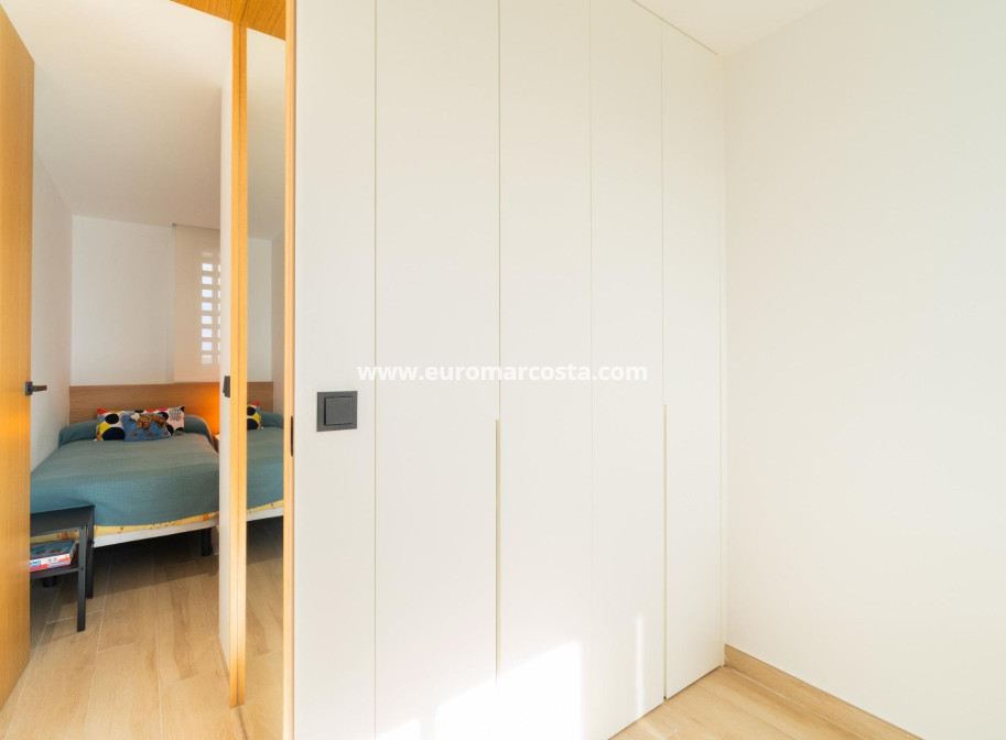 Objekte zum Wiederverkauf - Wohnung - Guardamar del Segura - Puerto Deportivo