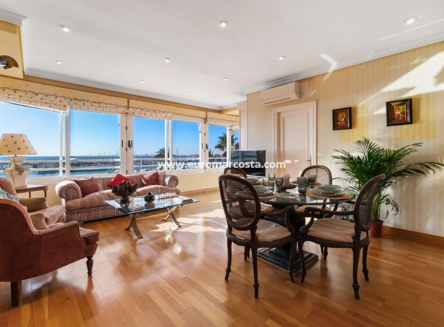 Sale - Apartment / flat - Torrevieja - TORREVIEJA