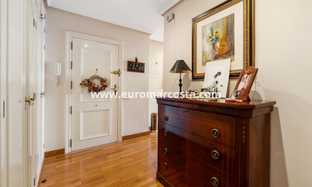 Sale - Apartment / flat - Torrevieja - TORREVIEJA