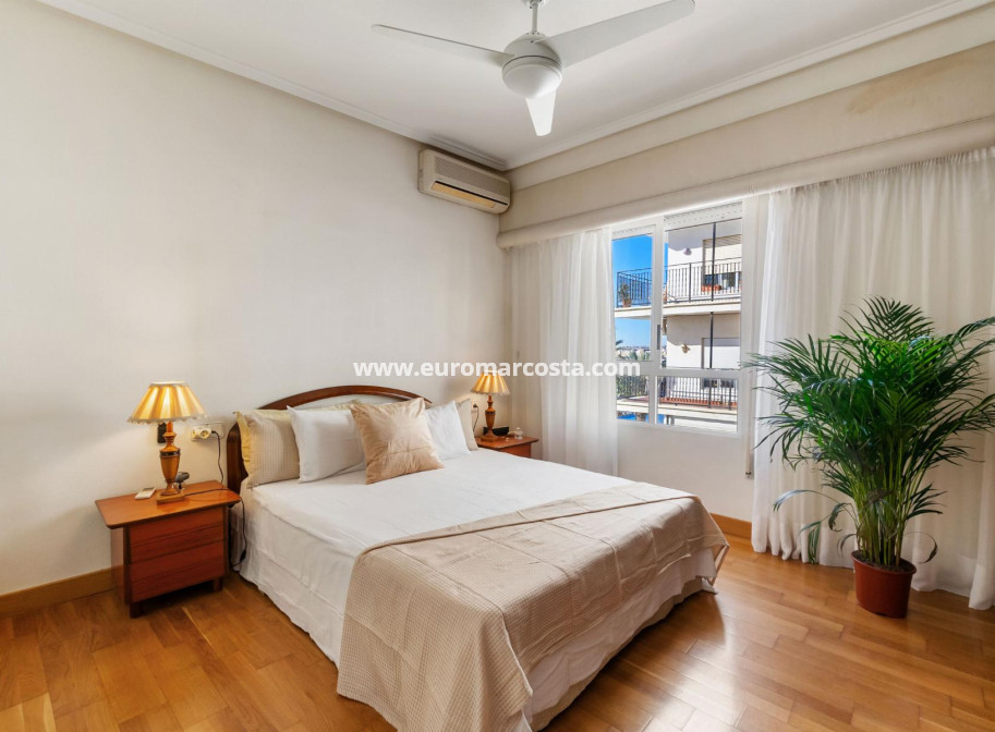 Sale - Apartment / flat - Torrevieja - TORREVIEJA