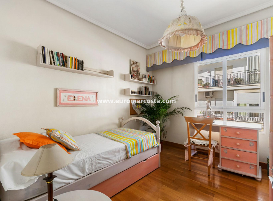 Sale - Apartment / flat - Torrevieja - TORREVIEJA