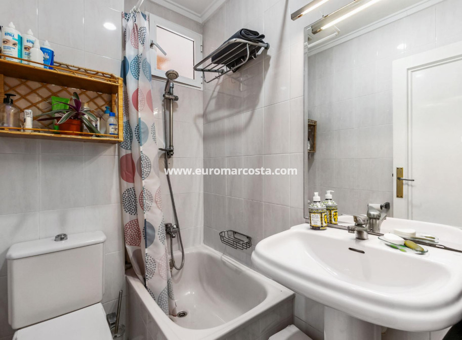 Sale - Apartment / flat - Torrevieja - TORREVIEJA