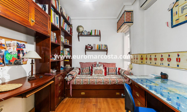 Sale - Apartment / flat - Torrevieja - TORREVIEJA