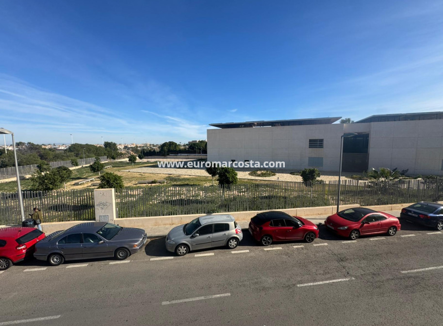 Sale - Apartment / flat - Torrevieja - TORREVIEJA