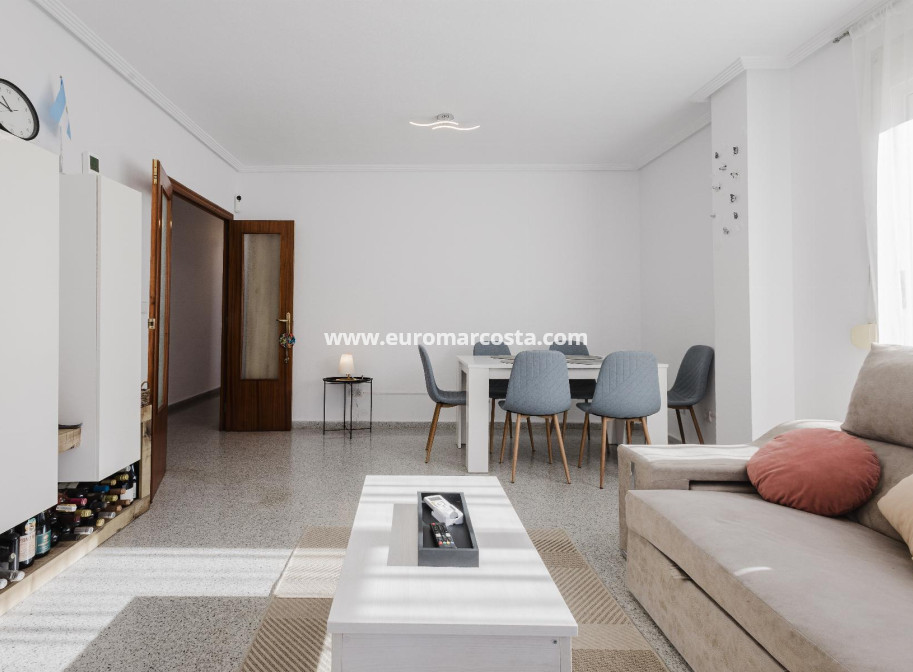 Sale - Apartment / flat - San Miguel de Salinas