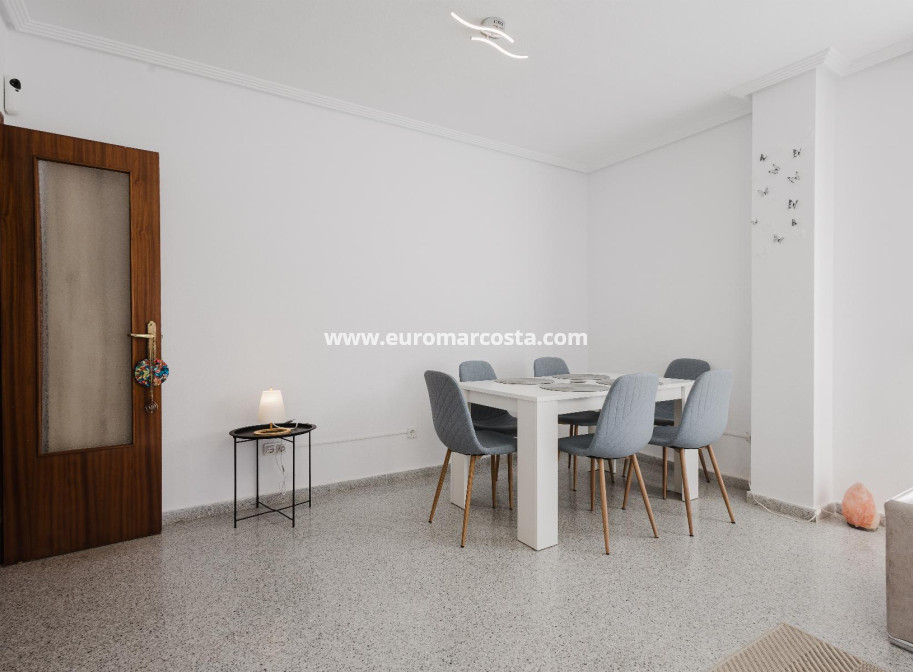 Sale - Apartment / flat - San Miguel de Salinas