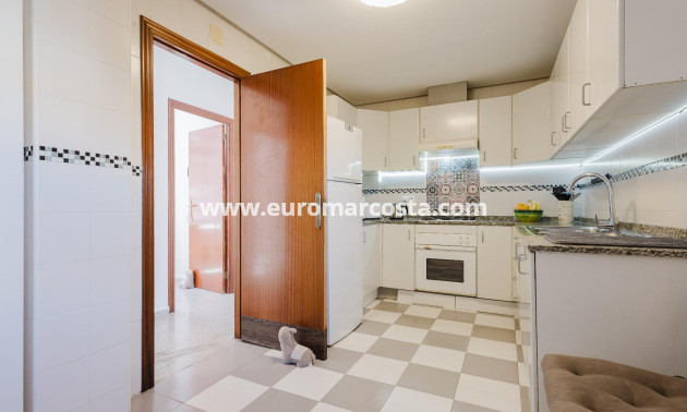 Sale - Apartment / flat - San Miguel de Salinas