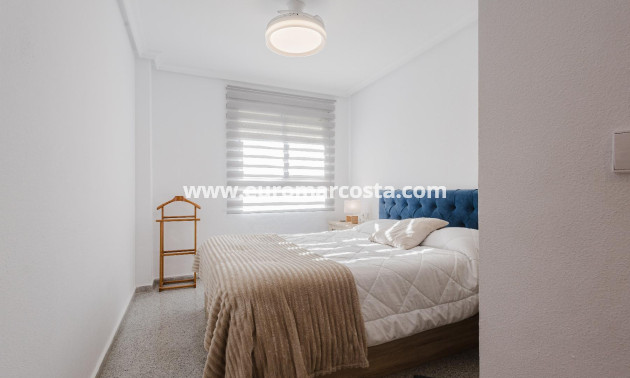 Sale - Apartment / flat - San Miguel de Salinas