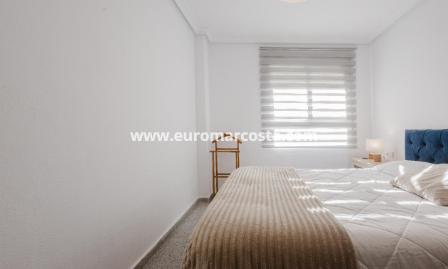 Sale - Apartment / flat - San Miguel de Salinas