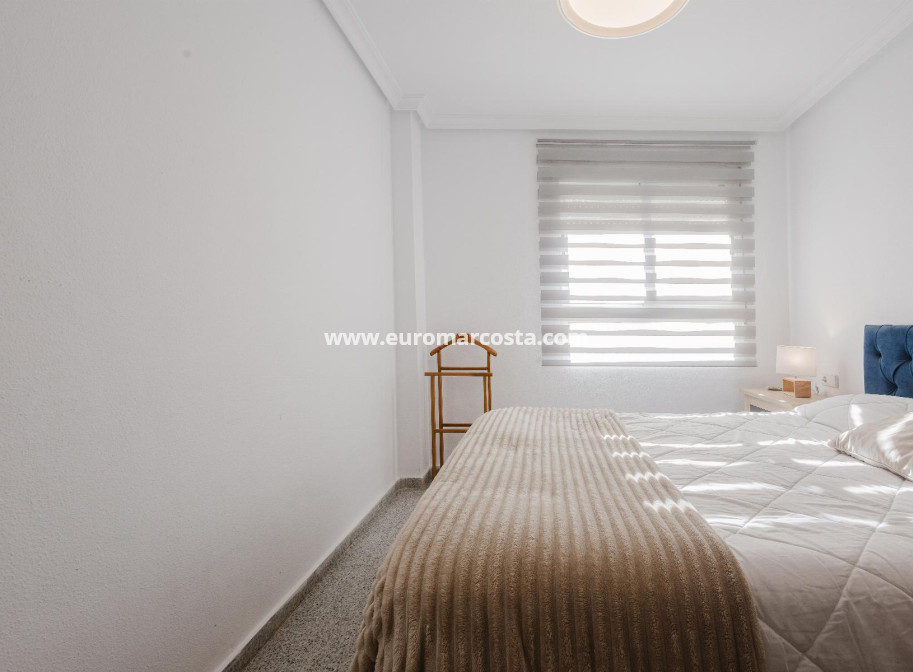 Sale - Apartment / flat - San Miguel de Salinas