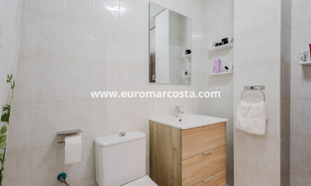 Sale - Apartment / flat - San Miguel de Salinas